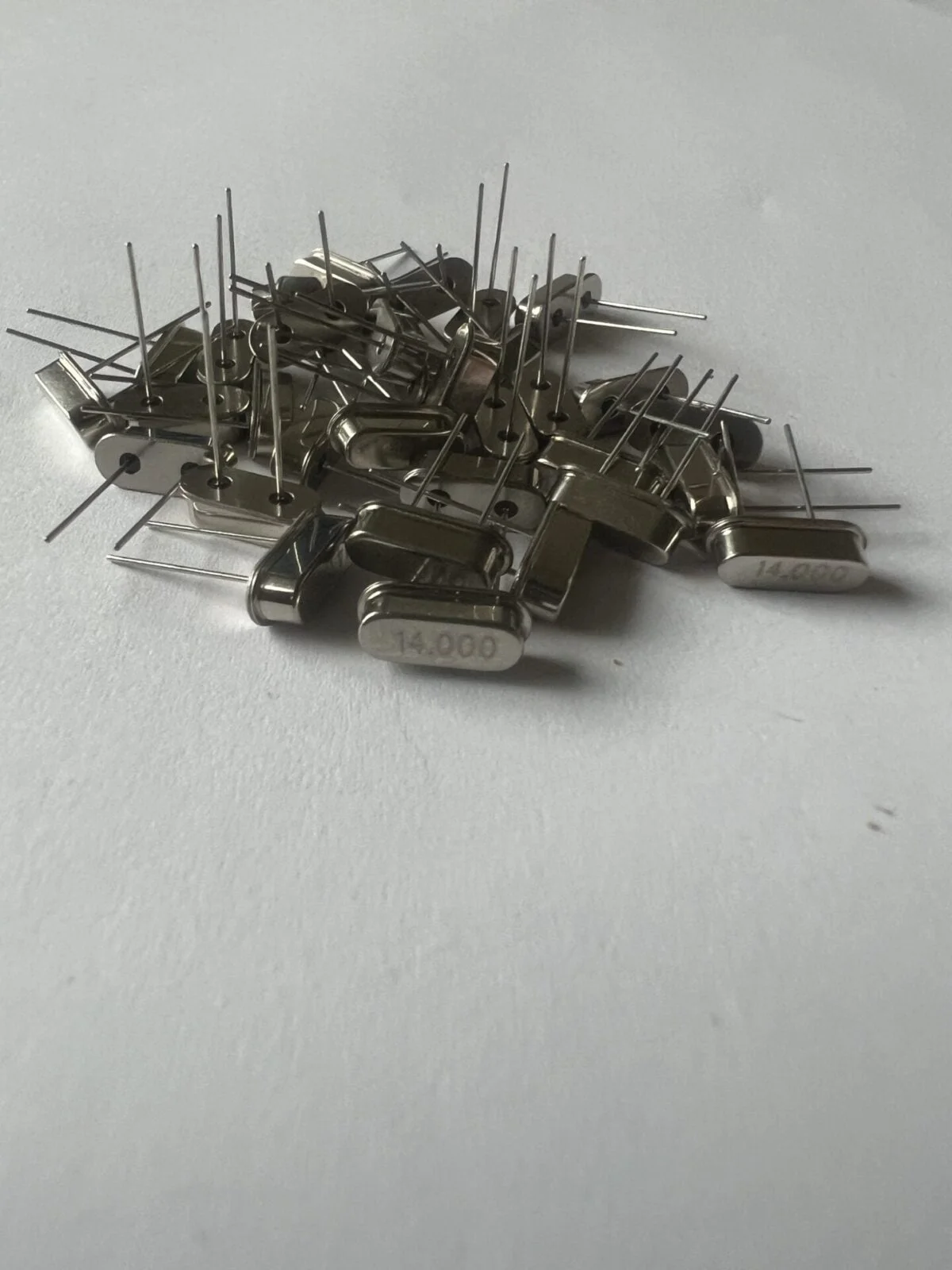 Sinclair ZX Spectrum 16K & 48K Brand New Replacement 14MHz Crystal Oscillator (lo profile)