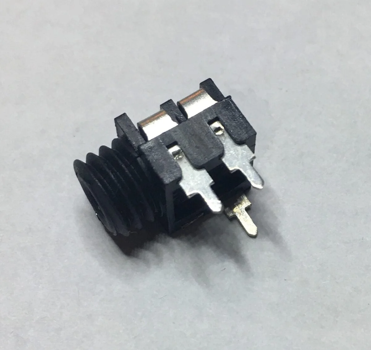 Ear / Mic Connector