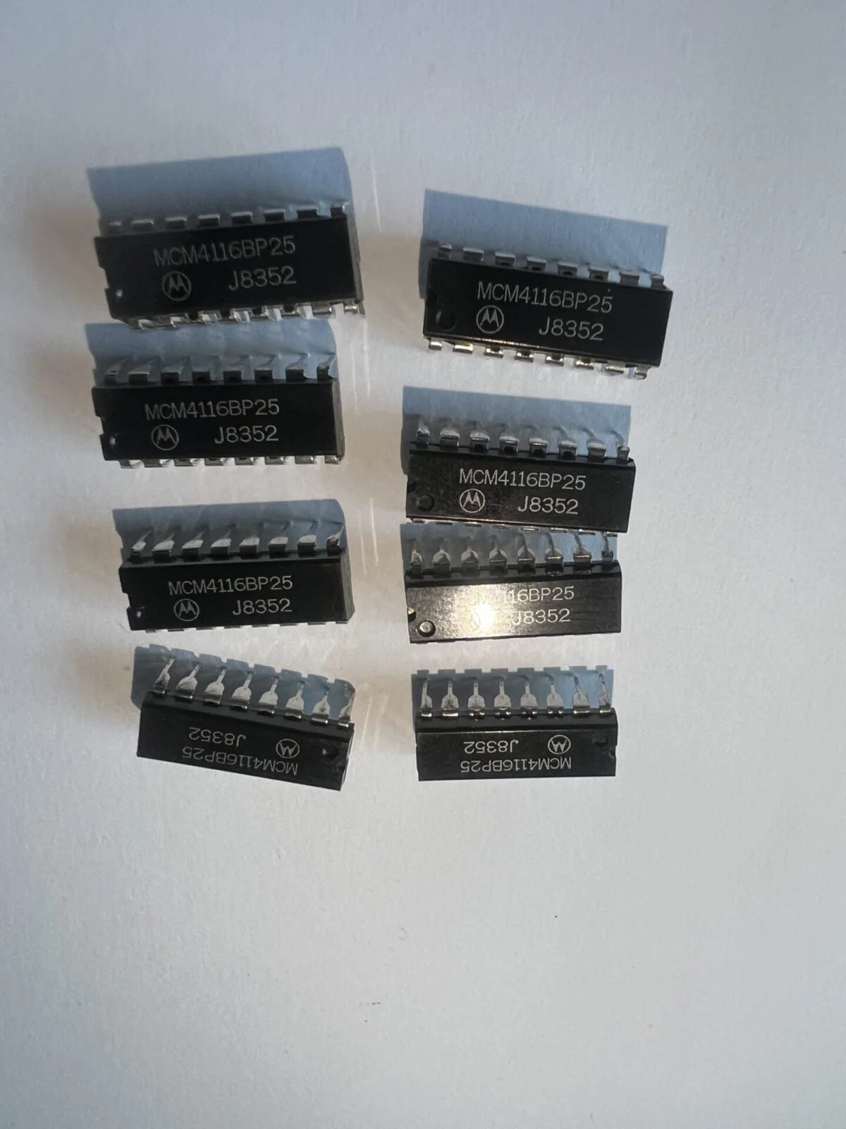 4116 Lower RAM IC (Motorola MCM4116BP-25)