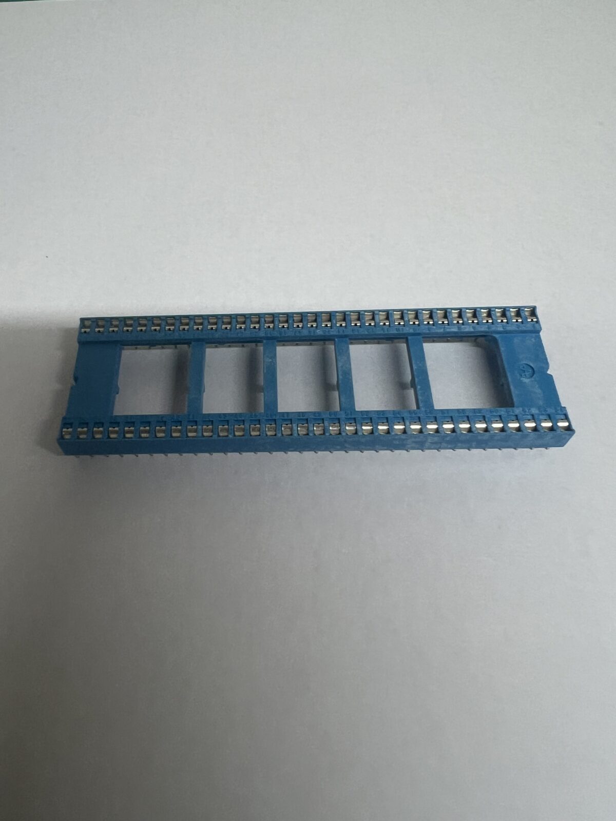 68000 64pin Dual Wipe socket. BRAND NEW STOCK (Blue)